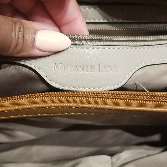 Cognac Colored purse - Picture 3 of 6